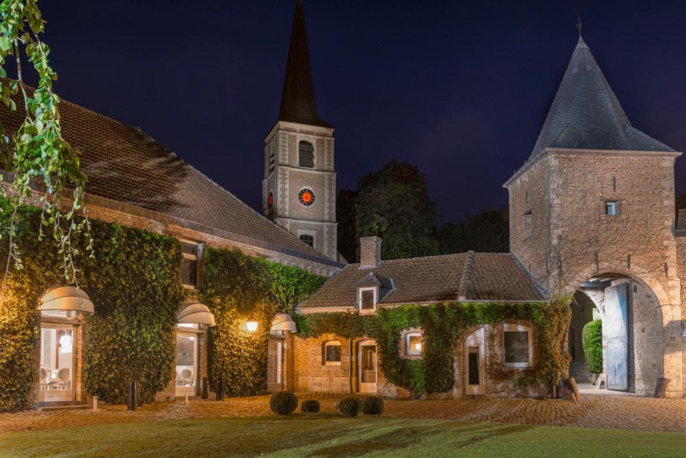 Logis-Hotel-Restaurant La Gentilhommiere Artres Exterior foto